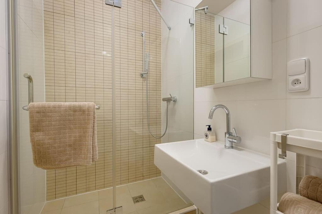 Deluxe Suite In Prime Location Прага Экстерьер фото